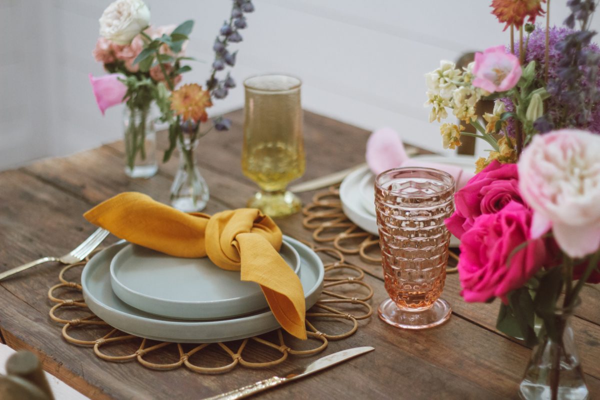 COLORFUL TABLESCAPE FEATURING OUR STONEWARE PLATES - Texas Event ...